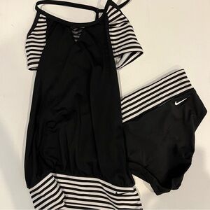 Nike Women’s Layered Tankini Swimsuit Top and Bikini 2 Piece Set size Medium